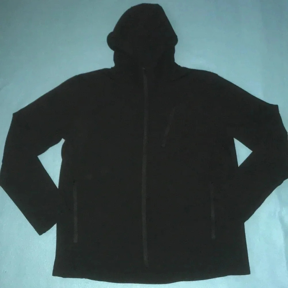 ELEMENTS Pro Series full zip, attached hood, velcro adjustable wrists NEW size L